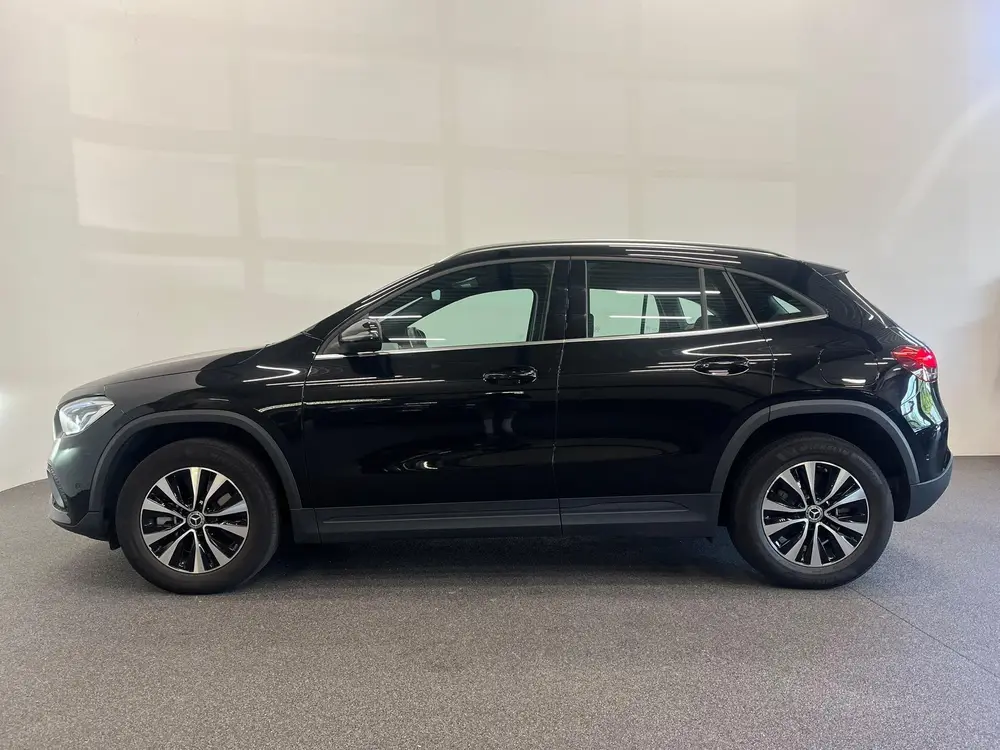Mercedes-Benz GLA 250 e Business Solution Navigatie C uit 2022, foto 4