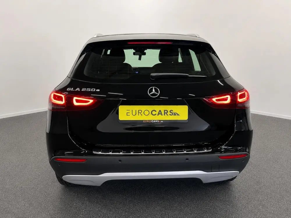 Mercedes-Benz GLA 250 e Business Solution Navigatie C uit 2022, foto 7