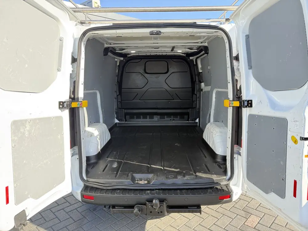 Ford Transit Custom 2.0 TDCI uit 2020, foto 7