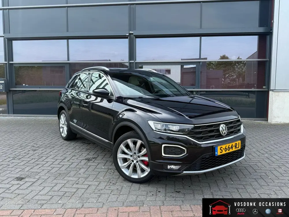Volkswagen T-Roc 1.5 TSI Style Business/ Panorama dak/ Virtu uit 2019, foto 2