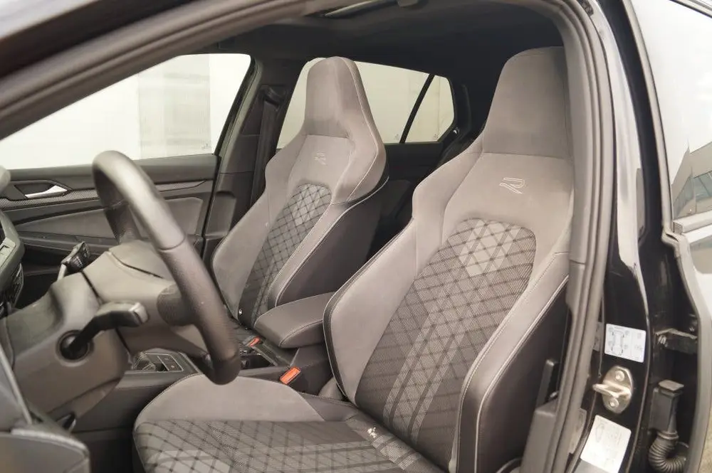 Volkswagen Golf 1.5 TSI 130pk R-Line -PANO-LED-ECC-PDC-NAVI uit 2021, foto 9