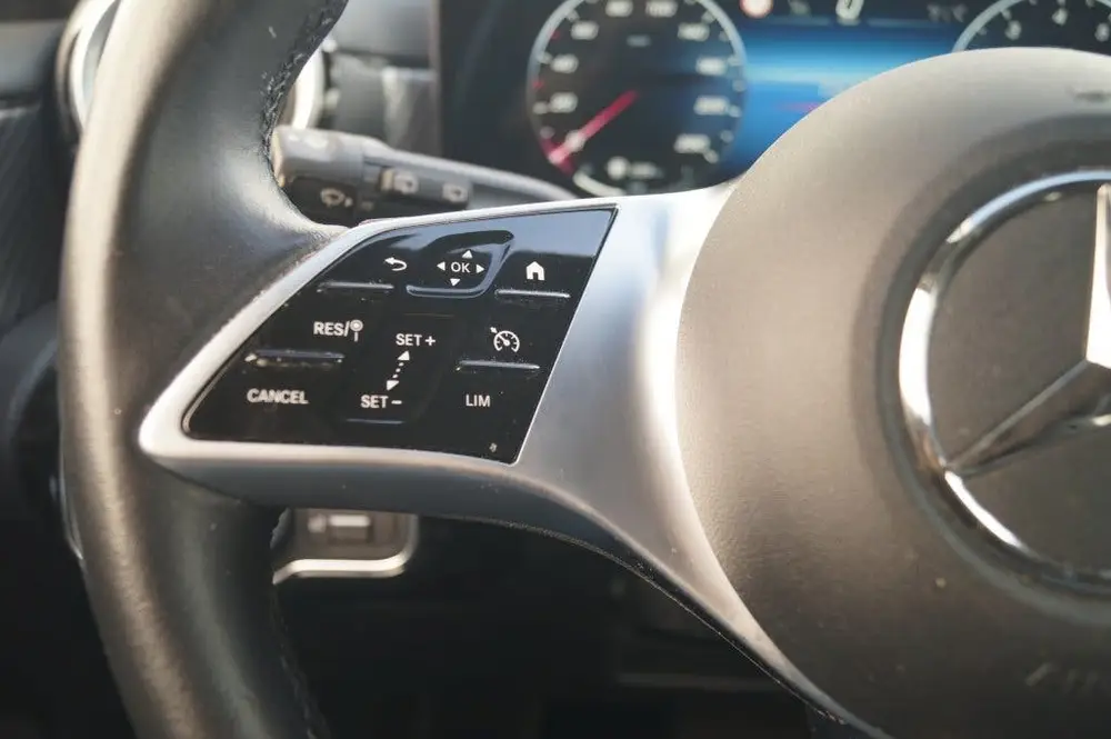 Mercedes-Benz A-Klasse 180 Automaat Luxury Line -LED-ECC-PDC uit 2023, foto 11