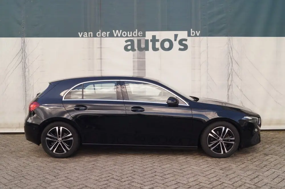 Mercedes-Benz A-Klasse 180 Automaat Luxury Line -LED-ECC-PDC uit 2023, foto 2