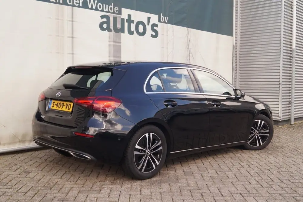 Mercedes-Benz A-Klasse 180 Automaat Luxury Line -LED-ECC-PDC uit 2023, foto 5