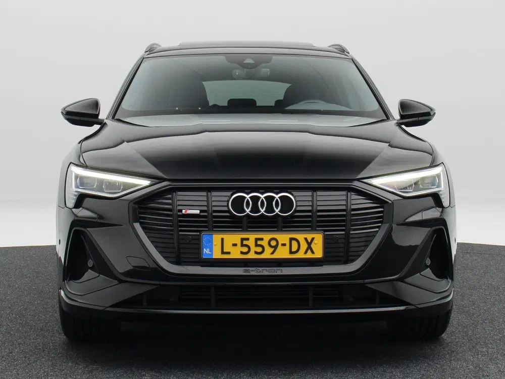 Audi e-tron 55 quattro S edition 95 kWh 408 Pk uit 2021, foto 5