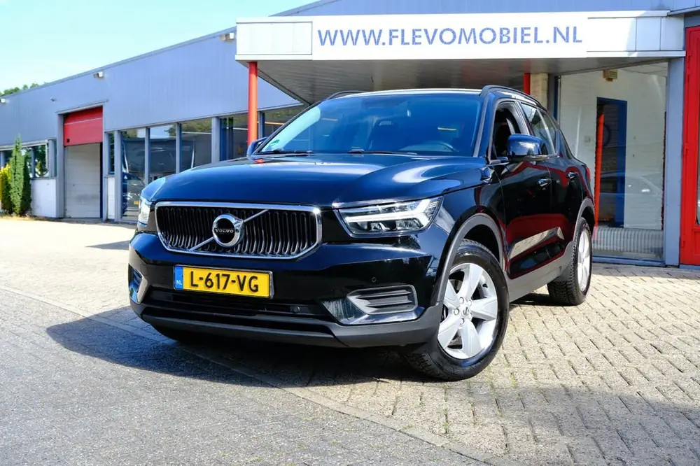 Volvo XC40 1.5 T2 Momentum Navi|Cam|CarPlay|LMV uit 2021