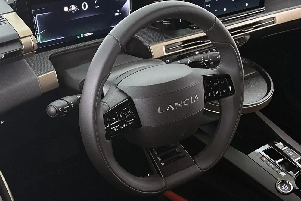 Lancia Ypsilon 1.2 Turbo Hybrid LX Automaat Camera Apple Car uit 2025, foto 10