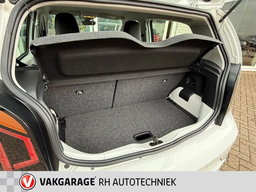 Volkswagen Up! 1.0 uit 2022, foto 17