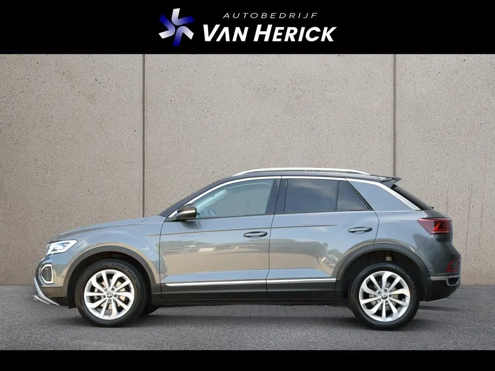 Volkswagen T-Roc 1.5 TSI Style 150PK Automaat | IQ Light | A uit 2022, foto 2