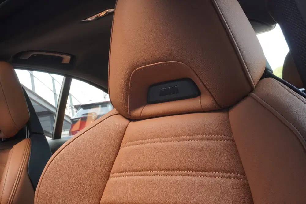 BMW 3-serie 318i Business Edition Plus M sport+Led+sto uit 2022, foto 10