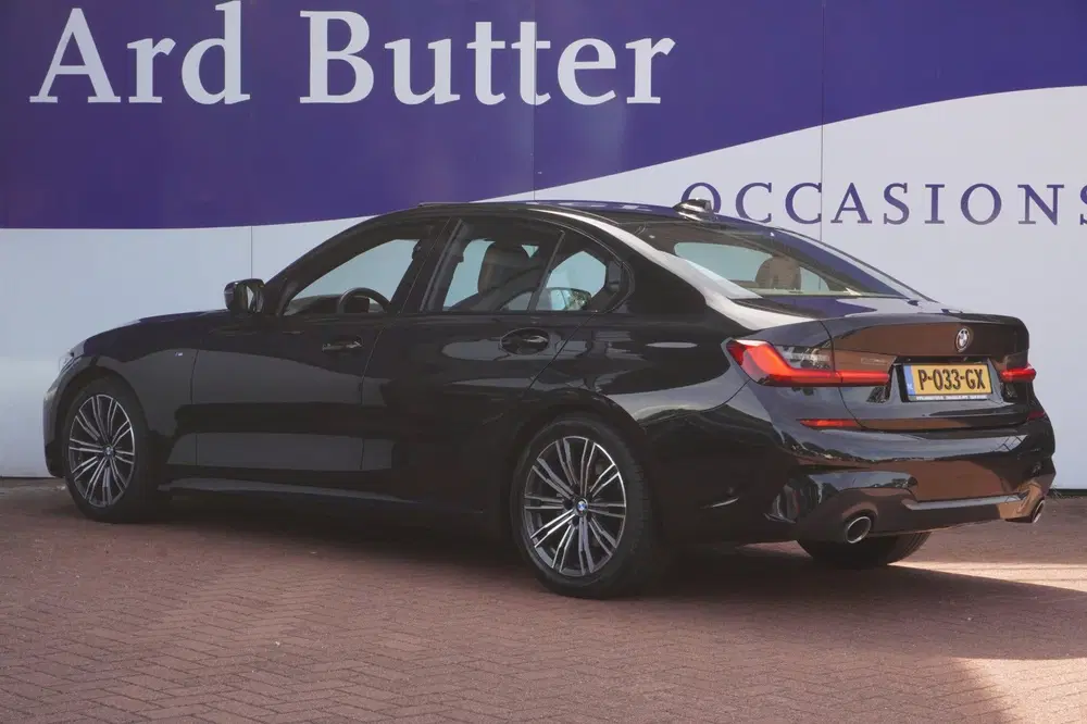 BMW 3-serie 318i Business Edition Plus M sport+Led+sto uit 2022, foto 2