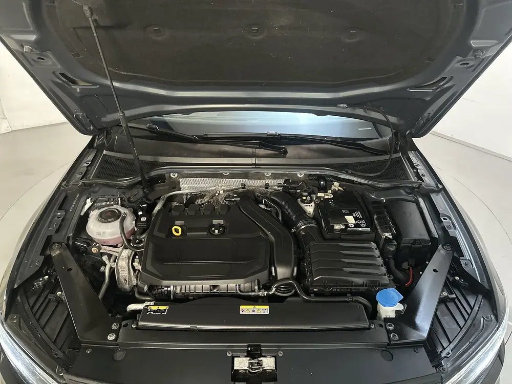 Volkswagen Passat Variant 1.5 TSI 150pk DSG Business Navigat uit 2021, foto 17