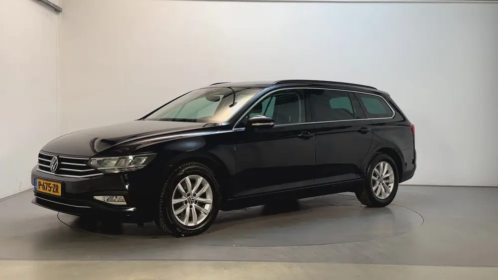 Volkswagen Passat Variant 1.5 TSI 150pk DSG Business Navigat uit 2021, foto 8