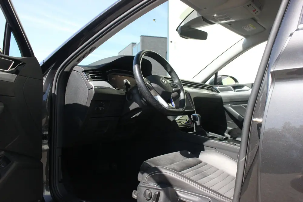 Volkswagen Passat Variant 1.4 TSI GTE Business | Trekhaak | uit 2022, foto 2
