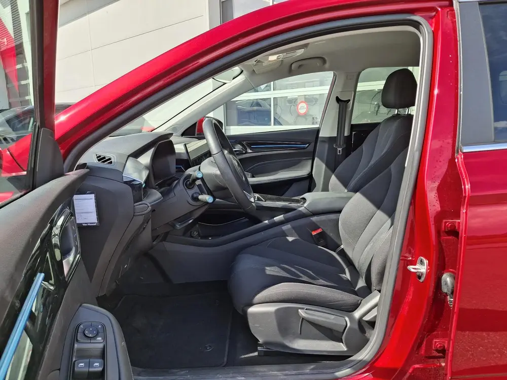 MG MG5 Standard Range Comfort 50 kWh uit 2023, foto 3