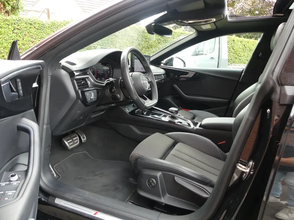 Audi A5 35 TFSI S-Line uit 2022, foto 5