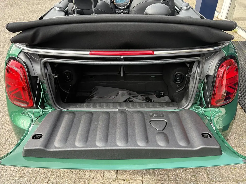Mini Cabrio 1.5 Cooper Classic uit 2022, foto 8