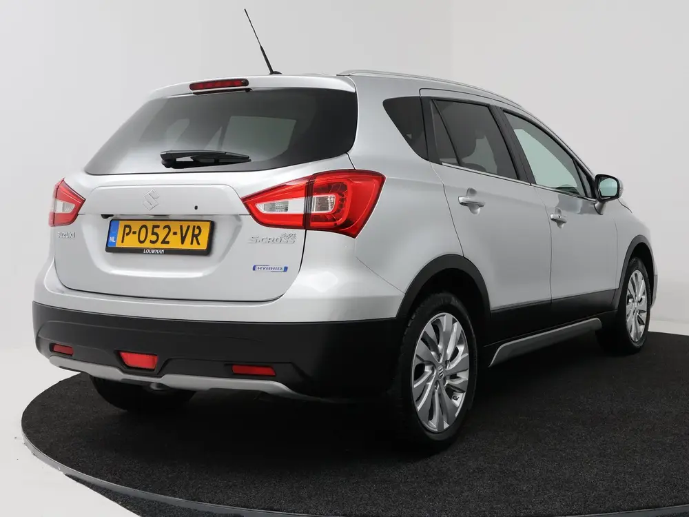 Suzuki S-Cross 1.4 Boosterjet Select Smart Hybrid automaa uit 2021, foto 2
