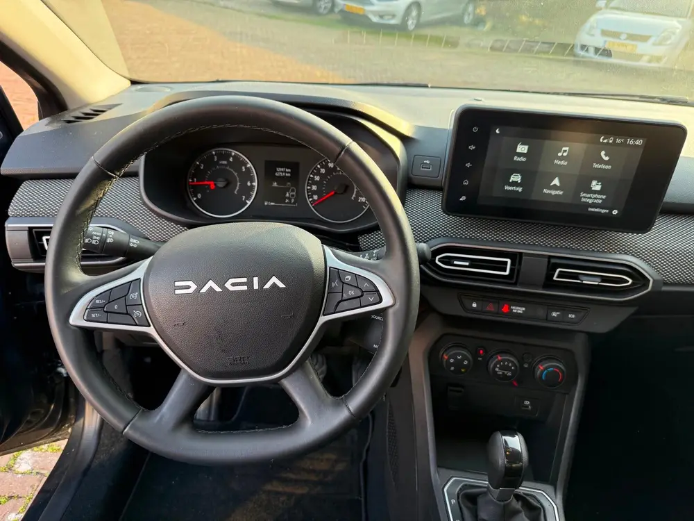 Dacia Sandero 1.0 TCe 90 Expression Automaat uit 2022, foto 10