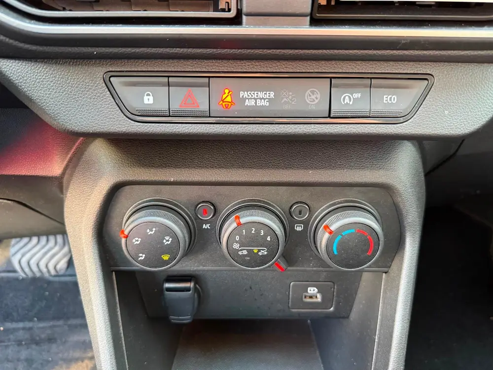 Dacia Sandero 1.0 TCe 90 Expression Automaat uit 2022, foto 13