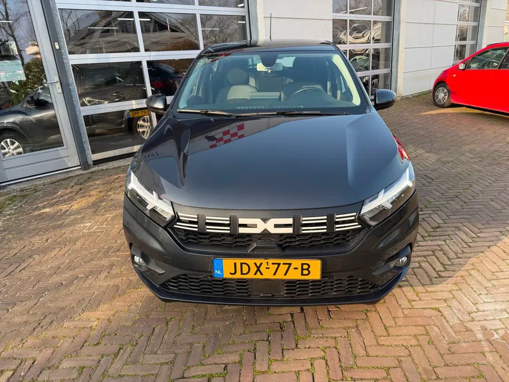 Dacia Sandero 1.0 TCe 90 Expression Automaat uit 2022, foto 3