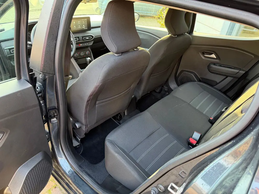 Dacia Sandero 1.0 TCe 90 Expression Automaat uit 2022, foto 7