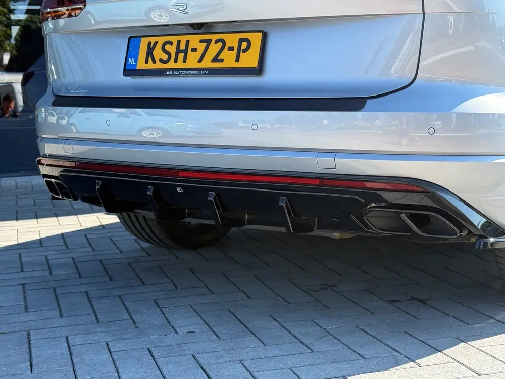 Volkswagen Touareg 3.0 TSi eHybrid R Line 4MOTION 462PK Maxt uit 2021, foto 13