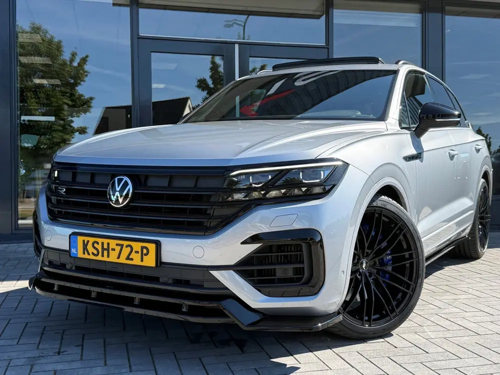 Volkswagen Touareg 3.0 TSi eHybrid R Line 4MOTION 462PK Maxt uit 2021, foto 2