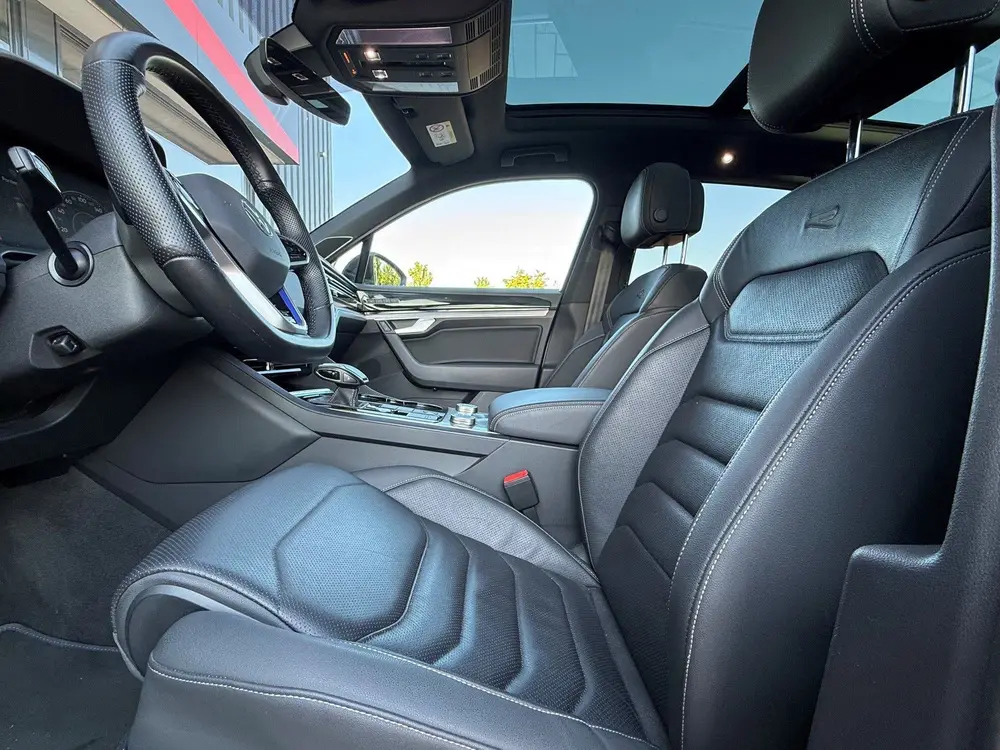 Volkswagen Touareg 3.0 TSi eHybrid R Line 4MOTION 462PK Maxt uit 2021, foto 5