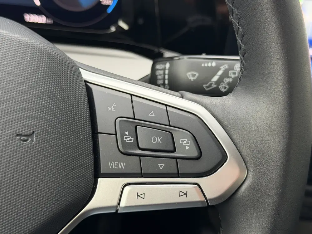 Volkswagen Golf 1.0 TSI Life | Camera | Dodehoek | ACC uit 2024, foto 15