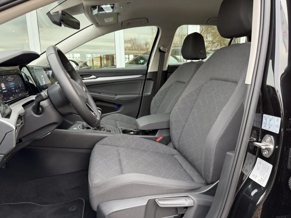 Volkswagen Golf 1.0 TSI Life | Camera | Dodehoek | ACC uit 2024, foto 8
