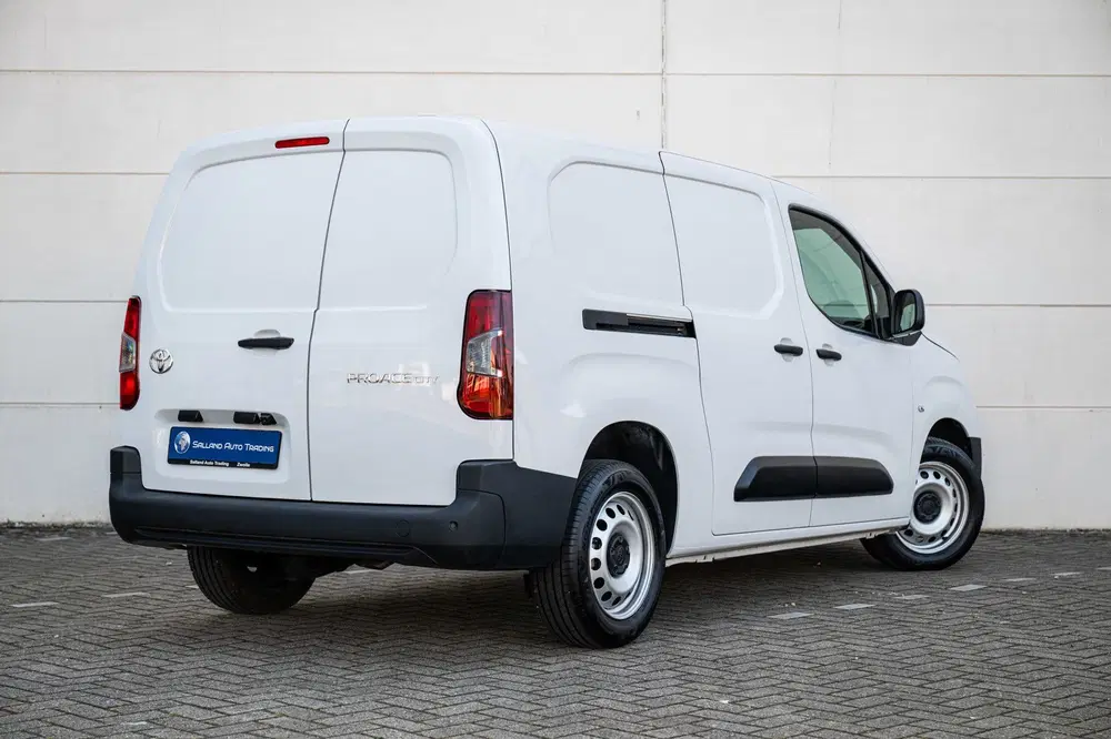 Toyota Proace City 1.2 Turbo 110pk L2 Long 3-PRS uit 2024, foto 2