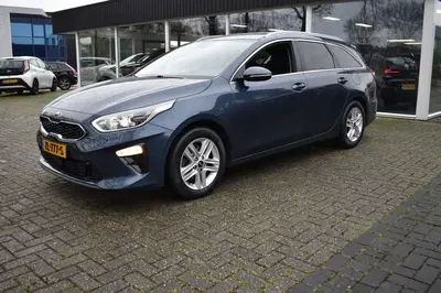 Kia Ceed 1.4 T-GDi Dynamic.PlusLine. NAVI CAMERA uit 2019