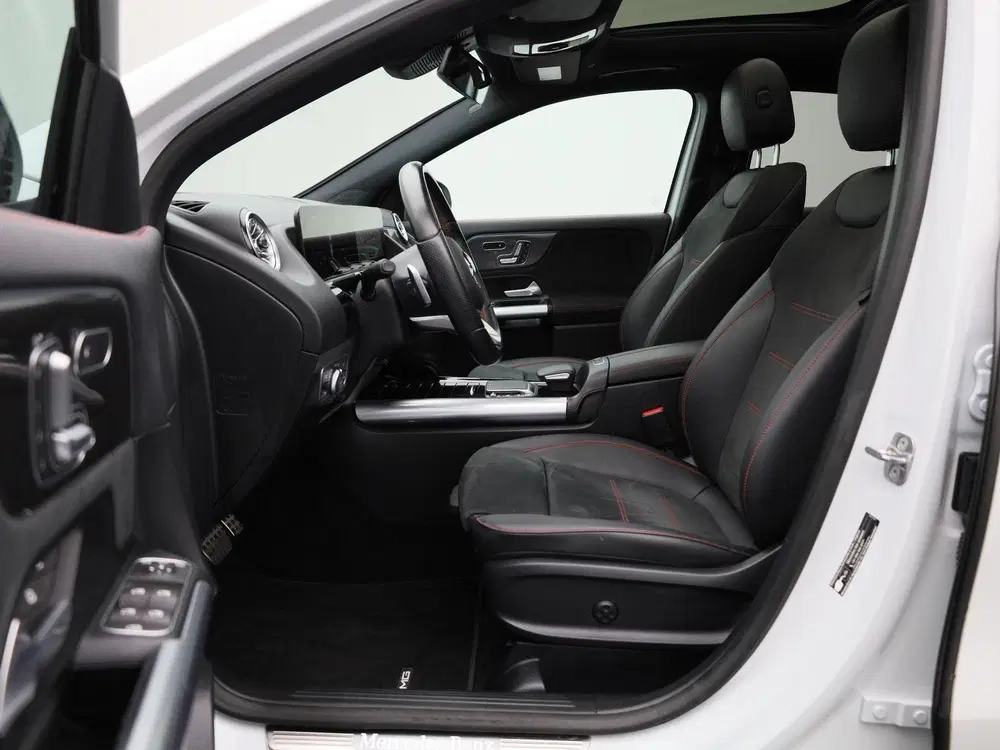 Mercedes-Benz GLA 250 e AMG Line Premium Plus uit 2023, foto 11