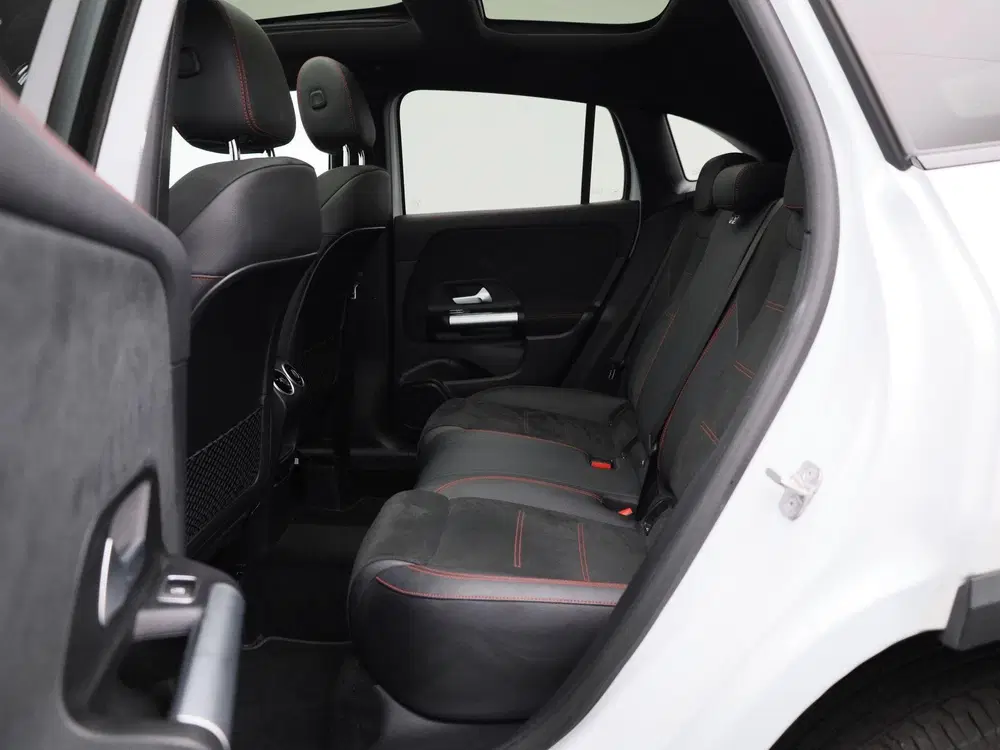 Mercedes-Benz GLA 250 e AMG Line Premium Plus uit 2023, foto 12