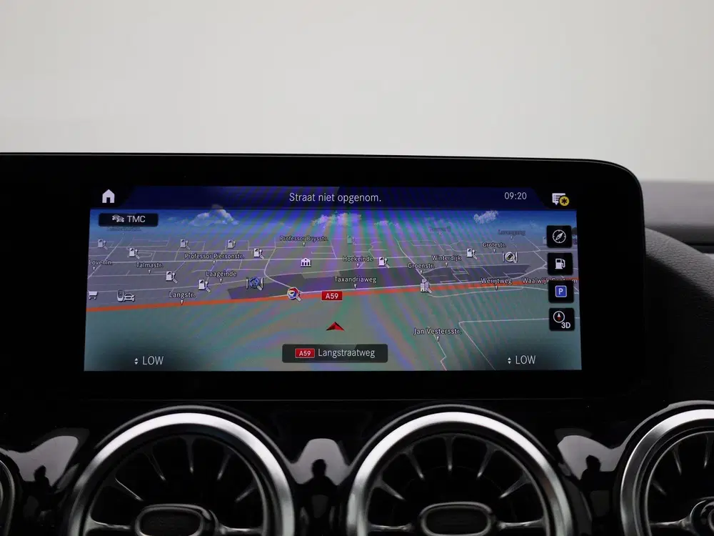 Mercedes-Benz GLA 250 e AMG Line Premium Plus uit 2023, foto 17