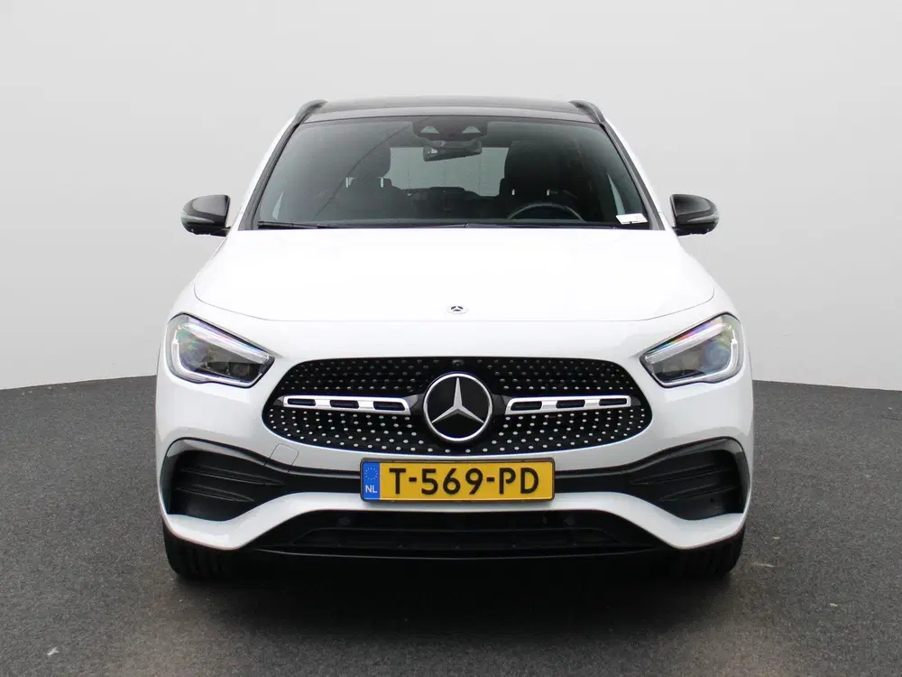 Mercedes-Benz GLA 250 e AMG Line Premium Plus uit 2023, foto 3