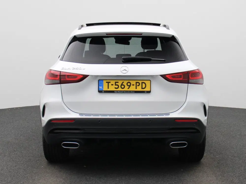 Mercedes-Benz GLA 250 e AMG Line Premium Plus uit 2023, foto 5