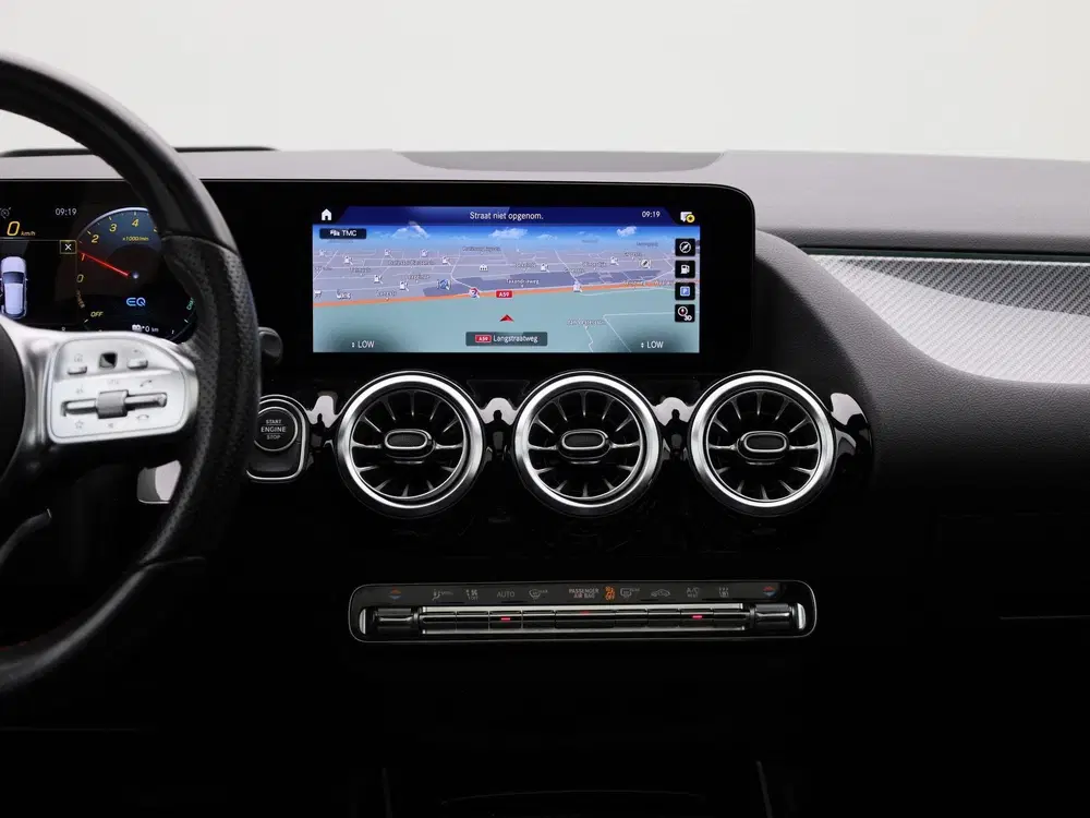 Mercedes-Benz GLA 250 e AMG Line Premium Plus uit 2023, foto 9