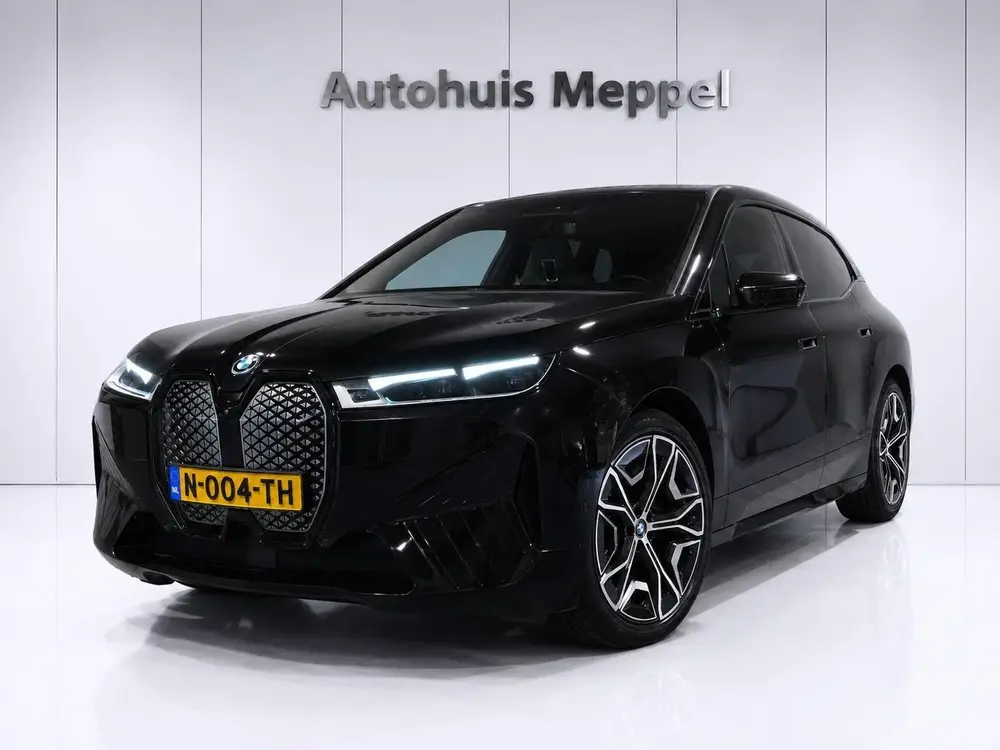 BMW iX SOH 99.9%*SportPakket*Laserlicht*Trekhaak* uit 2021