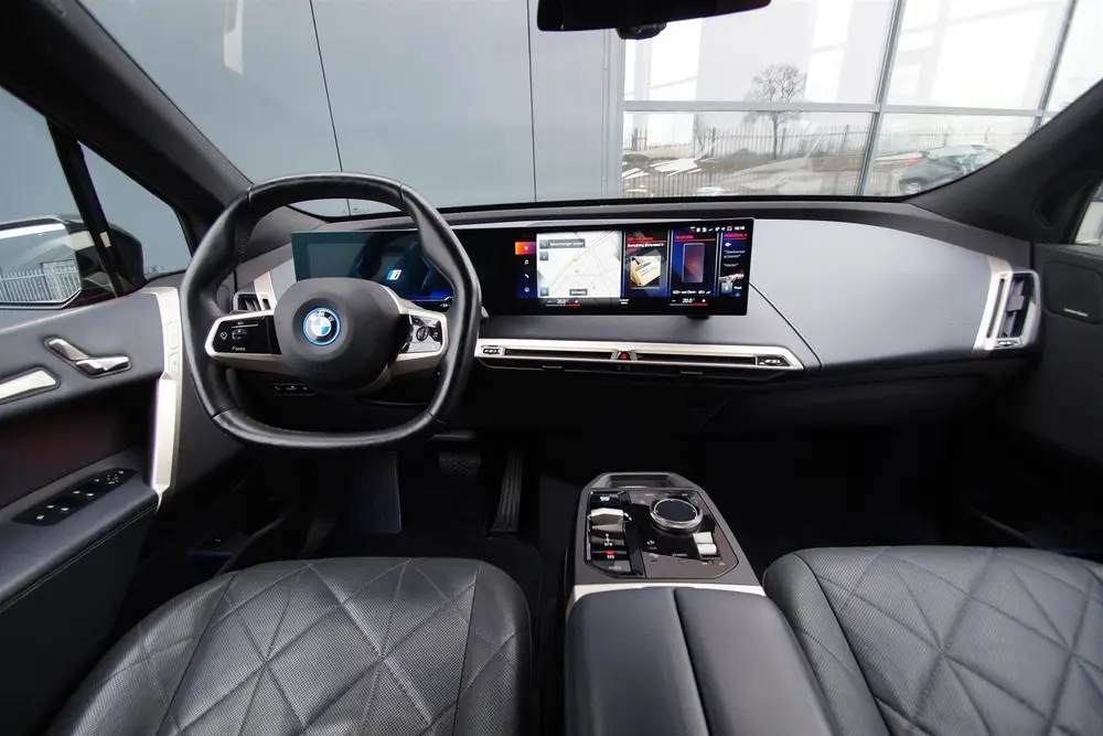 BMW iX SOH 99.9%*SportPakket*Laserlicht*Trekhaak* uit 2021, foto 2