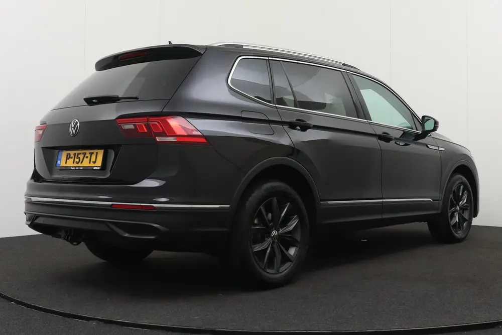 Volkswagen Tiguan Allspace 1.5 150 PK Aut. TSI Black-Style A uit 2022, foto 2