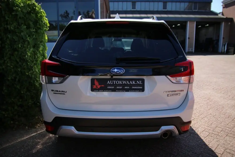 Subaru Forester 2.0i e-BOXER Luxury (bj 2021, automaat) uit 2021, foto 5