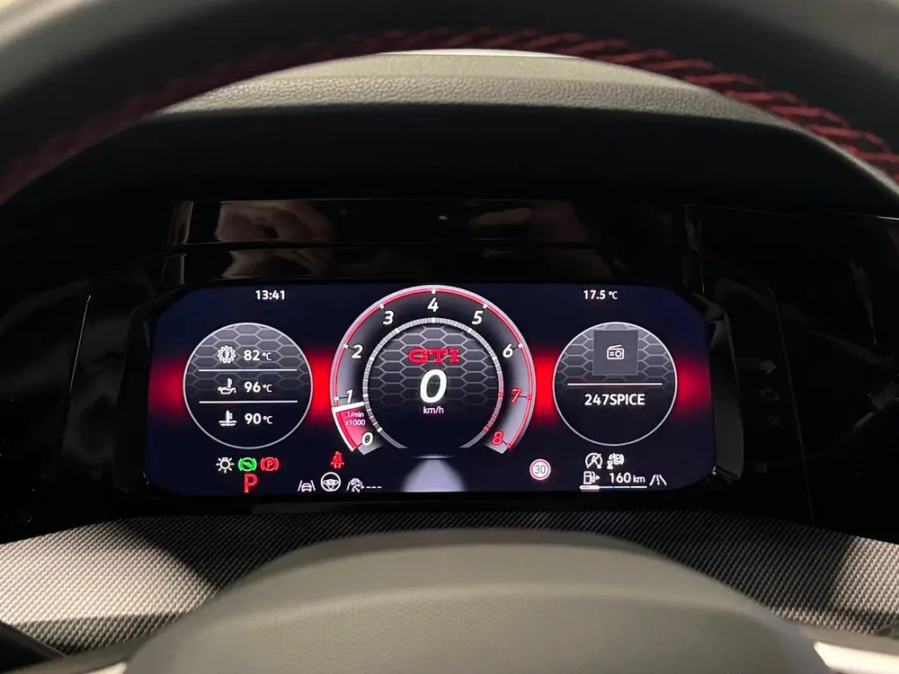 Volkswagen Golf 2.0 TSI GTI Clubsport| HUD | IQ LIGHTS | PAN uit 2025, foto 17