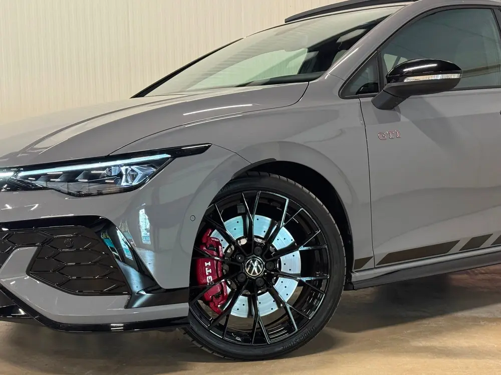 Volkswagen Golf 2.0 TSI GTI Clubsport| HUD | IQ LIGHTS | PAN uit 2025, foto 5