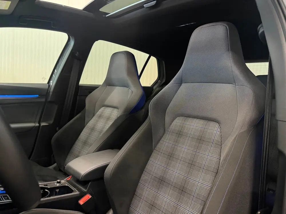 Volkswagen Golf 1.5 eHybrid GTE | HUD | PANO | NARDO GREY | uit 2025, foto 4