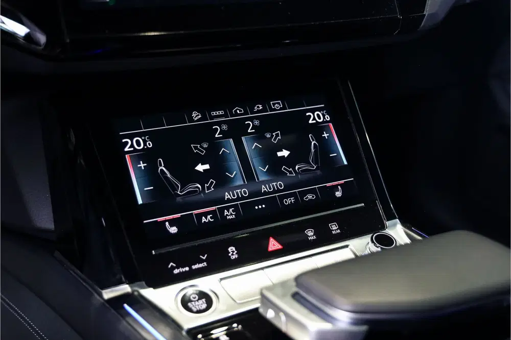 Audi Q8 e-tron 55 quattro 3xS Black Edition RS Seats Werk uit 2023, foto 10