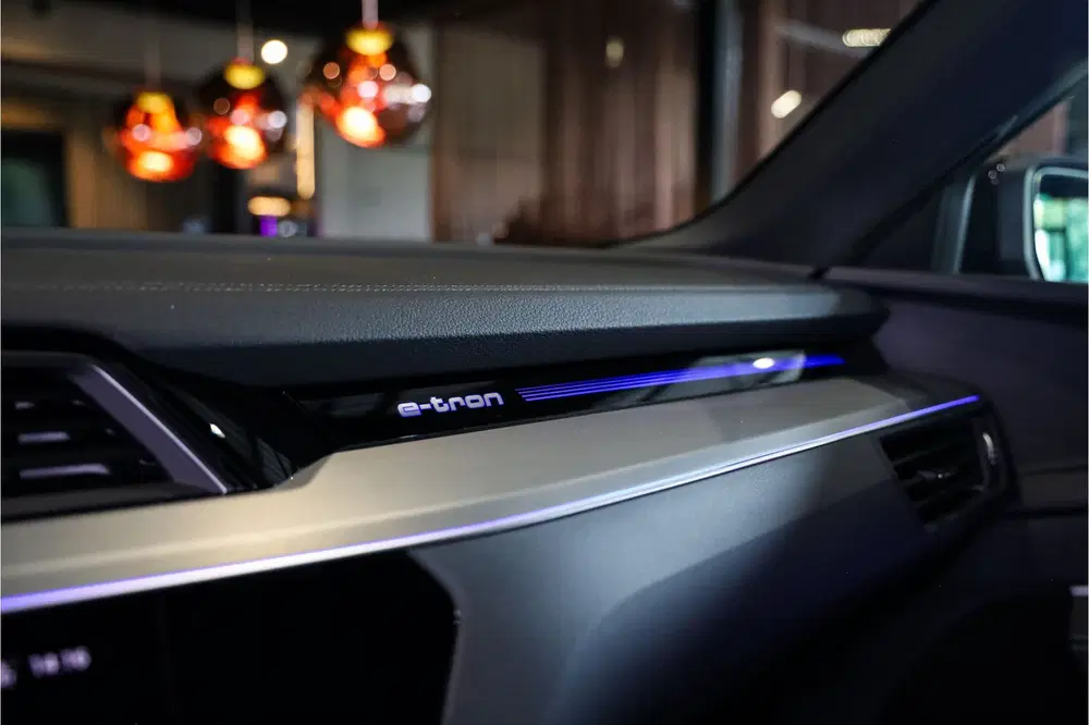 Audi Q8 e-tron 55 quattro 3xS Black Edition RS Seats Werk uit 2023, foto 13