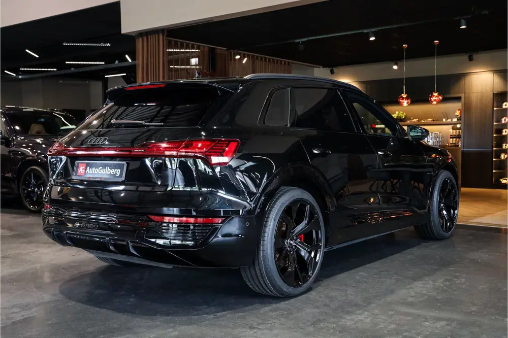 Audi Q8 e-tron 55 quattro 3xS Black Edition RS Seats Werk uit 2023, foto 4