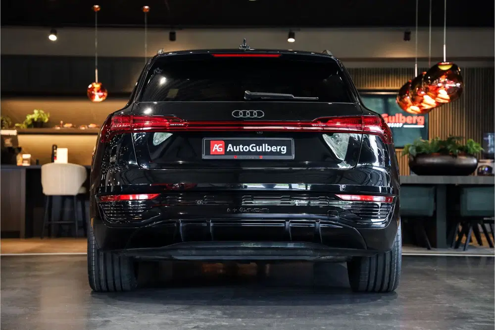 Audi Q8 e-tron 55 quattro 3xS Black Edition RS Seats Werk uit 2023, foto 5